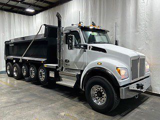 2027 Kenworth T880S