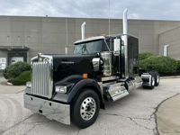 2027 Kenworth W900L