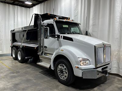 2027 Kenworth T880