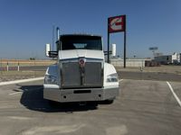 2024 Kenworth T880