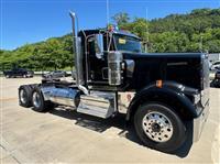 2025 Kenworth W900L