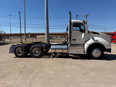 2022 Kenworth T880