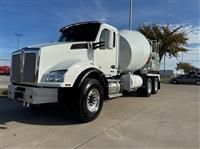 2025 Kenworth T880