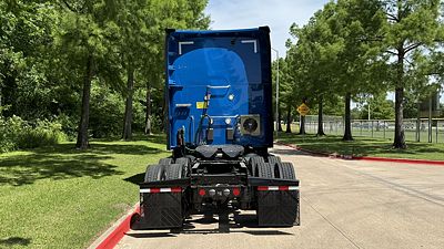 2023 Kenworth T680
