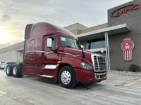 2017 Freightliner CA12564SLP
