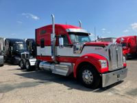 2022 Kenworth W990