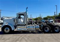 2025 Kenworth W900L