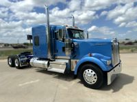 2027 Kenworth W900L