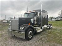 2025 Kenworth W900L