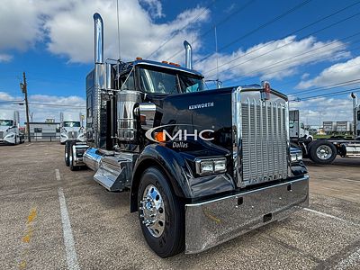 2027 Kenworth W900L