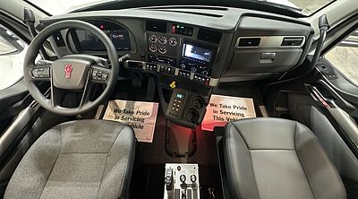 2027 Kenworth T880