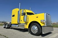 2023 Peterbilt 389