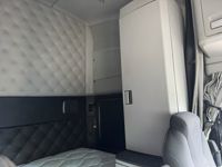 2023 Kenworth T680