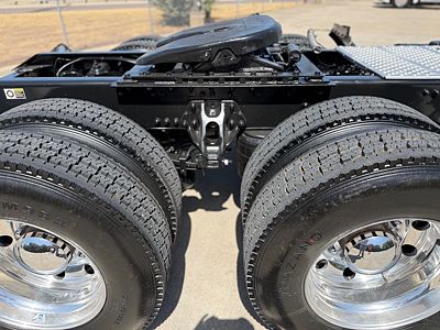 2022 Kenworth T880