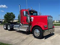 2025 Kenworth W900L