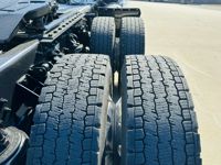 2022 Kenworth T880