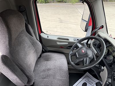 2021 Peterbilt 579