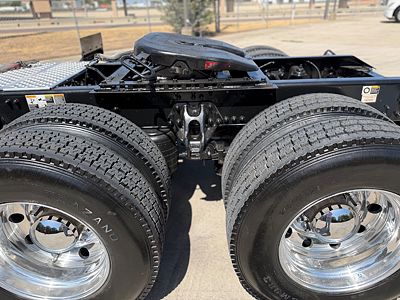 2022 Kenworth T880