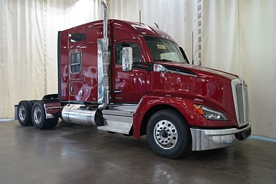 2027 Kenworth T680