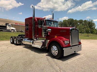2027 Kenworth W900L