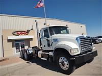 2014 Mack GU713