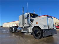 2025 Kenworth W900L