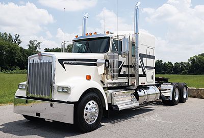 2027 Kenworth W900L