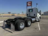 2024 Kenworth T880