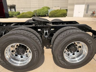 2023 Kenworth T680