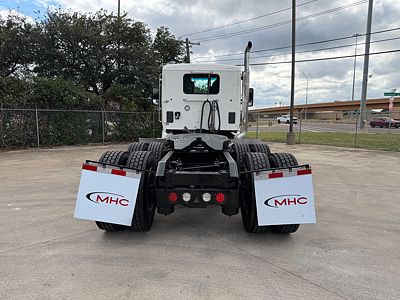 2024 Kenworth T880