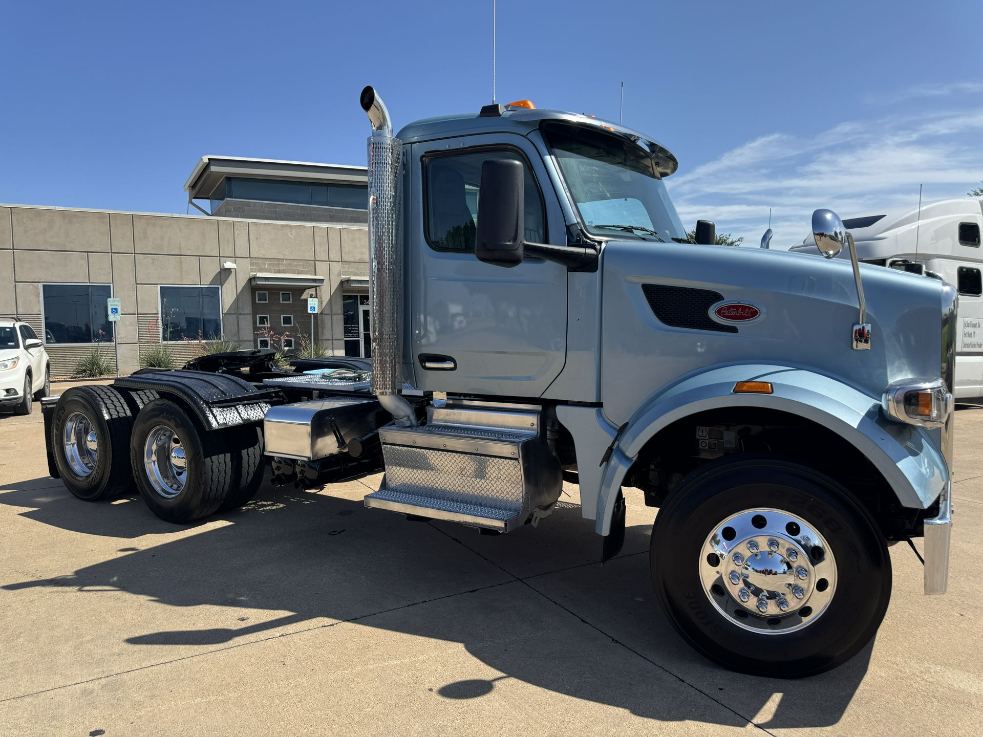 2022 Peterbilt 567