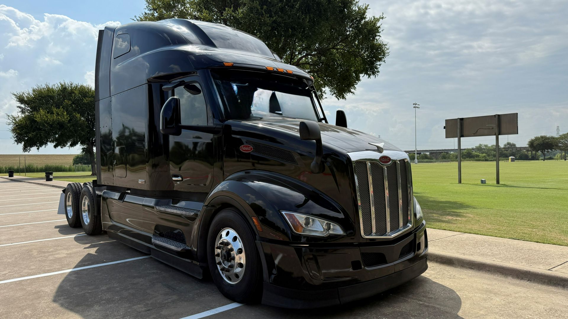 2022 Peterbilt 579