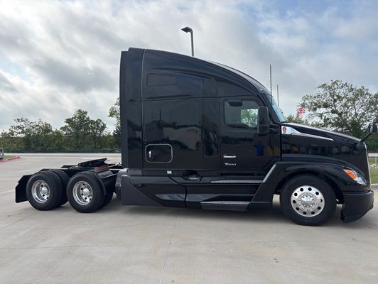 2022 Kenworth T680