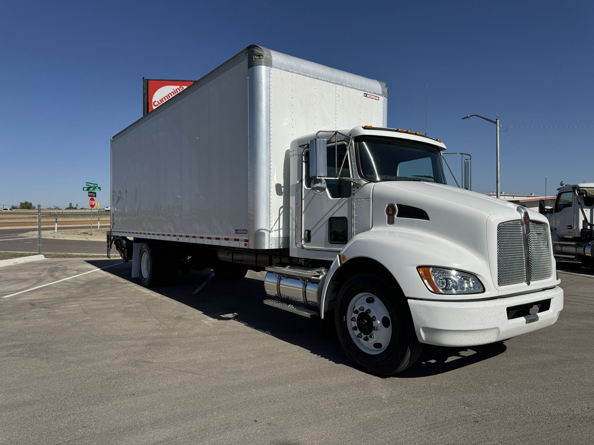 2021 Kenworth T270