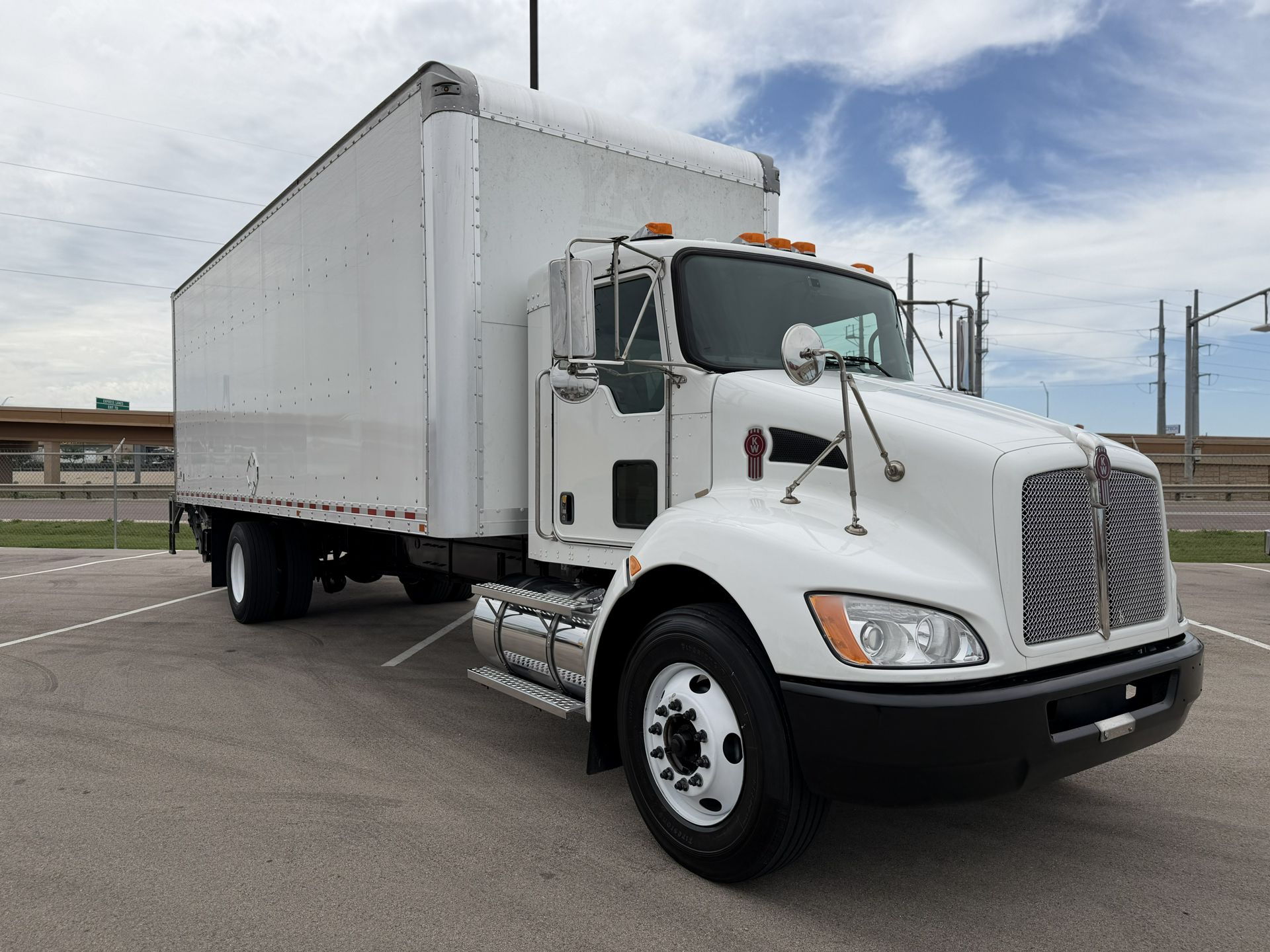 2021 Kenworth T270