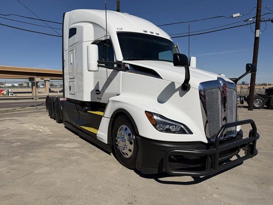 2023 Kenworth T680