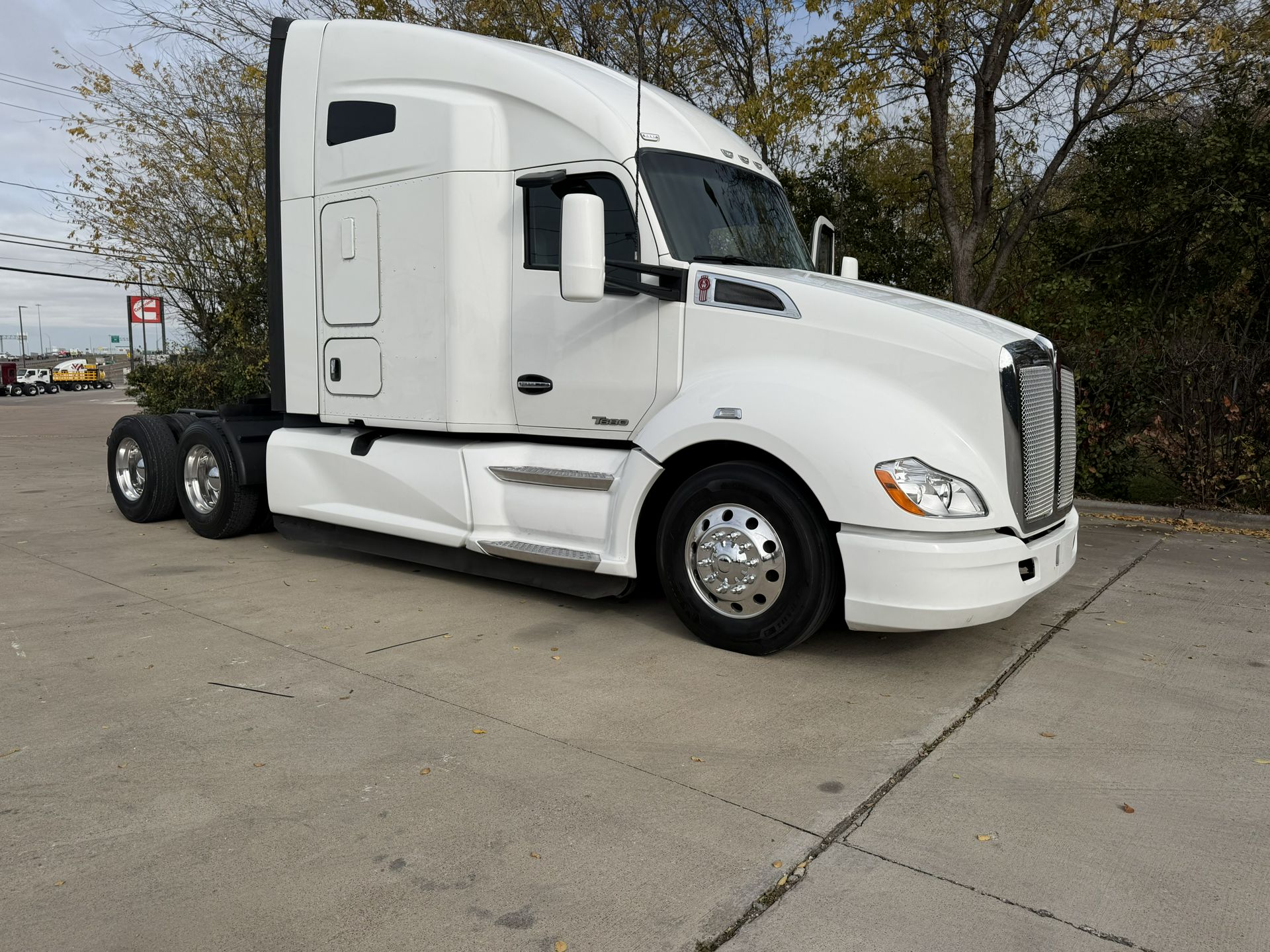 2022 Kenworth T680