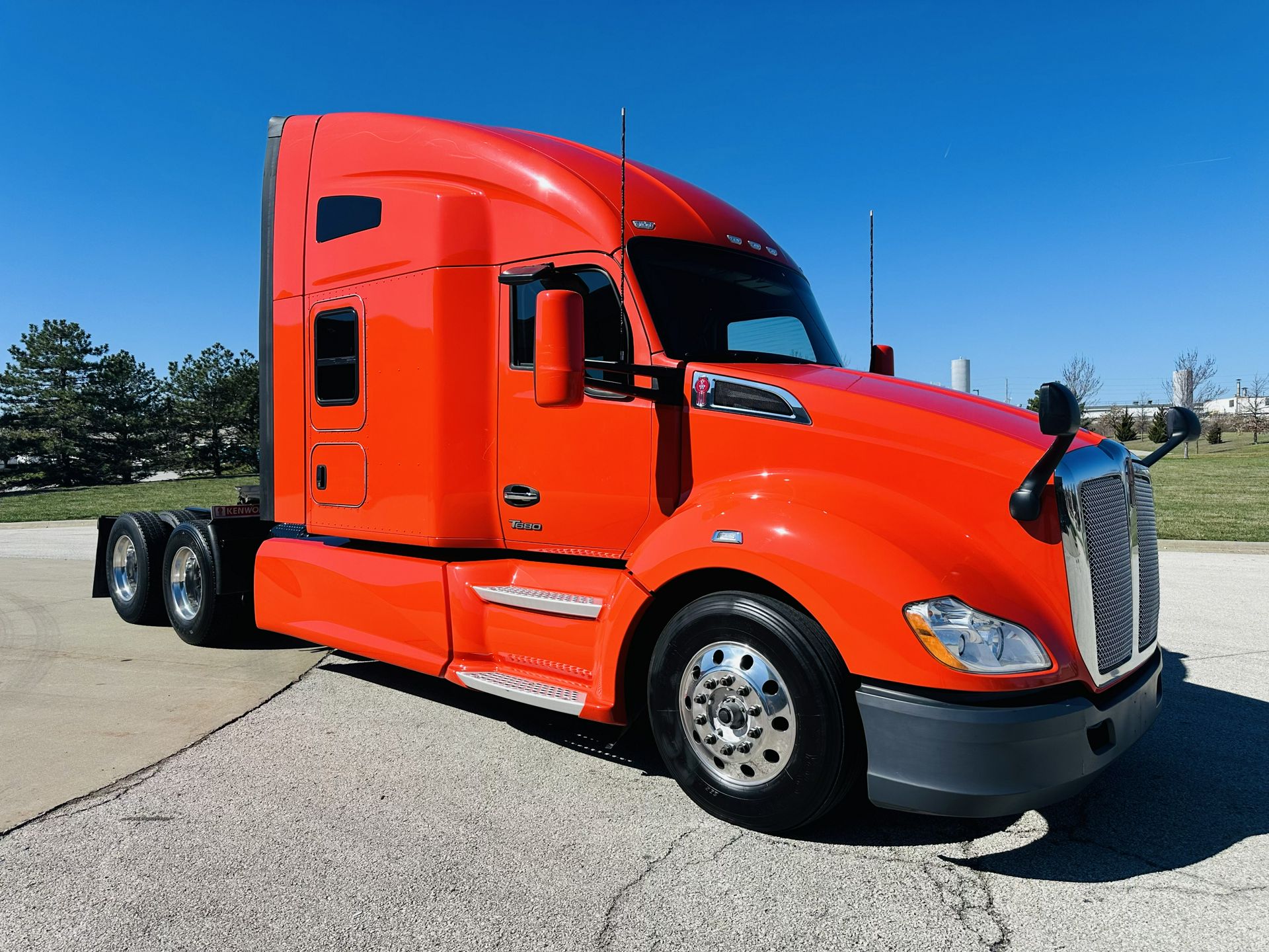 2022 Kenworth T680