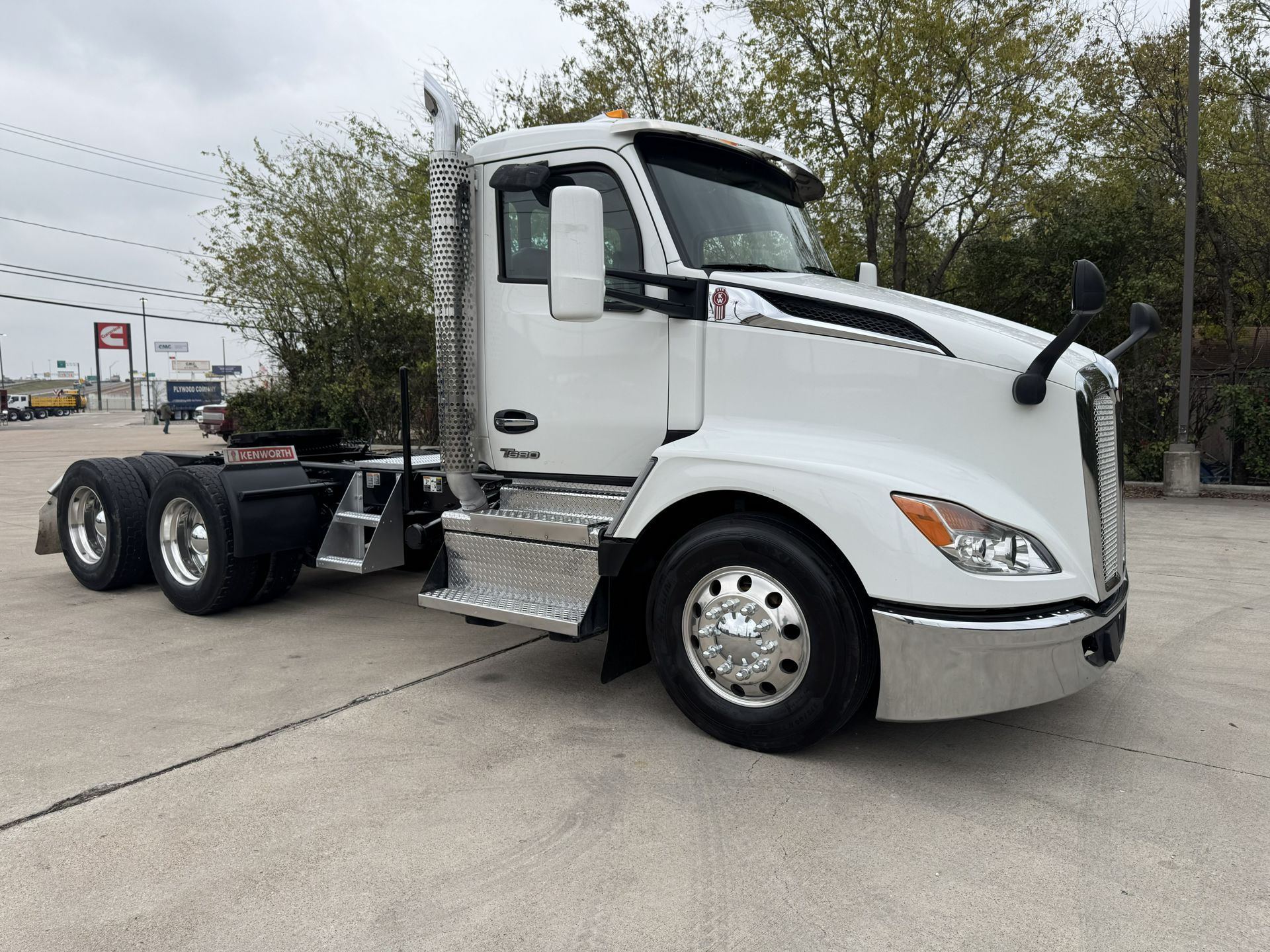 2023 Kenworth T680