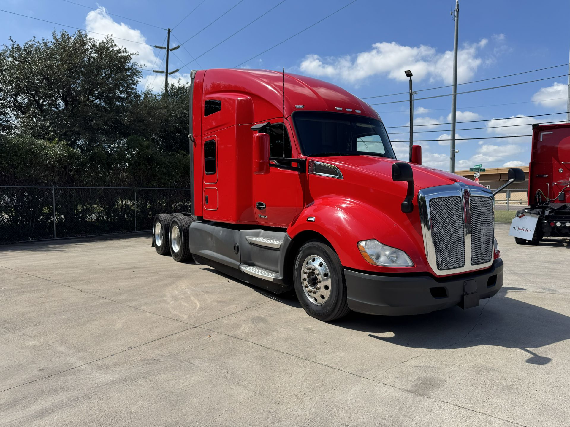 2022 Kenworth T680