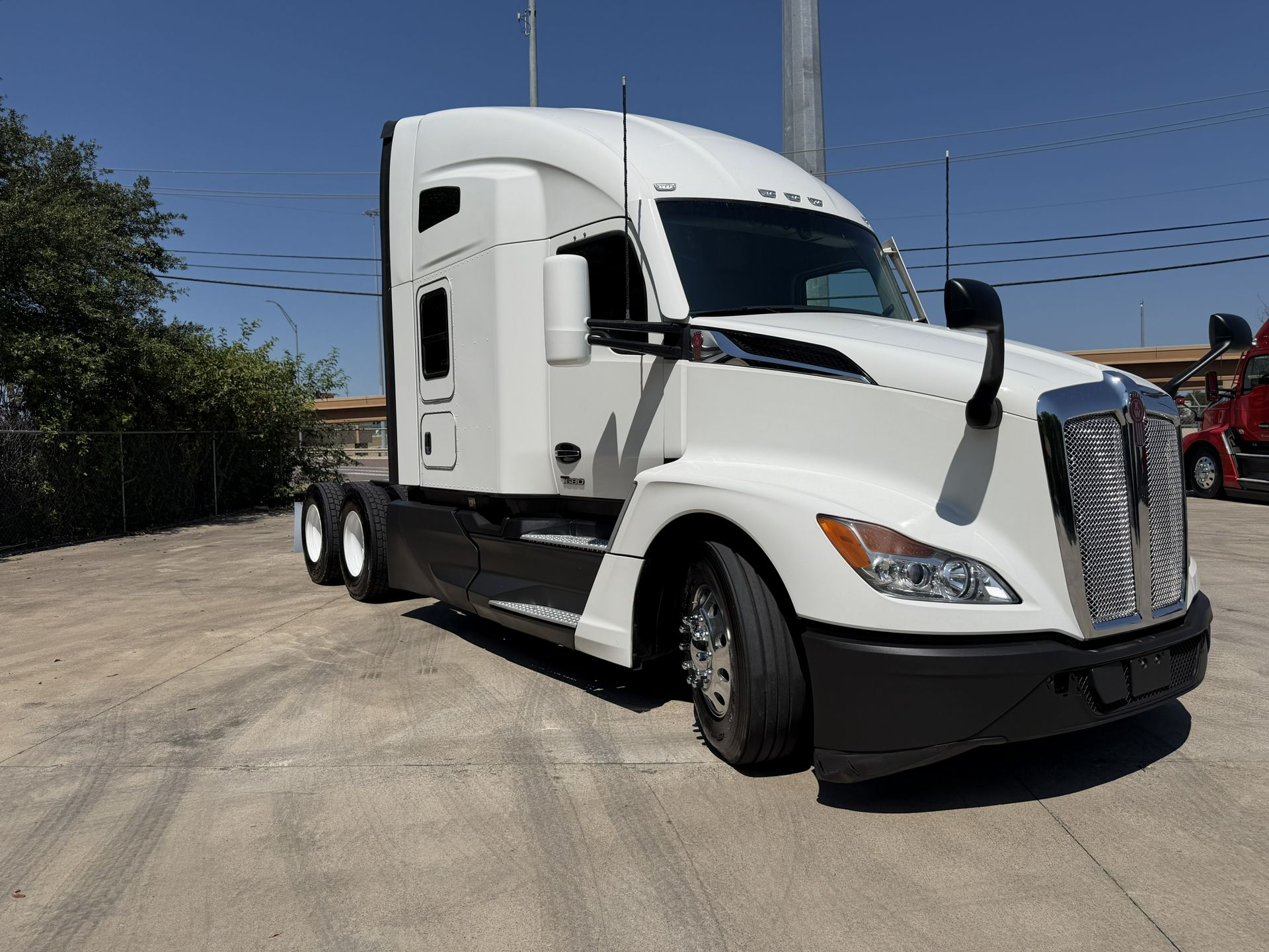 2023 Kenworth T680