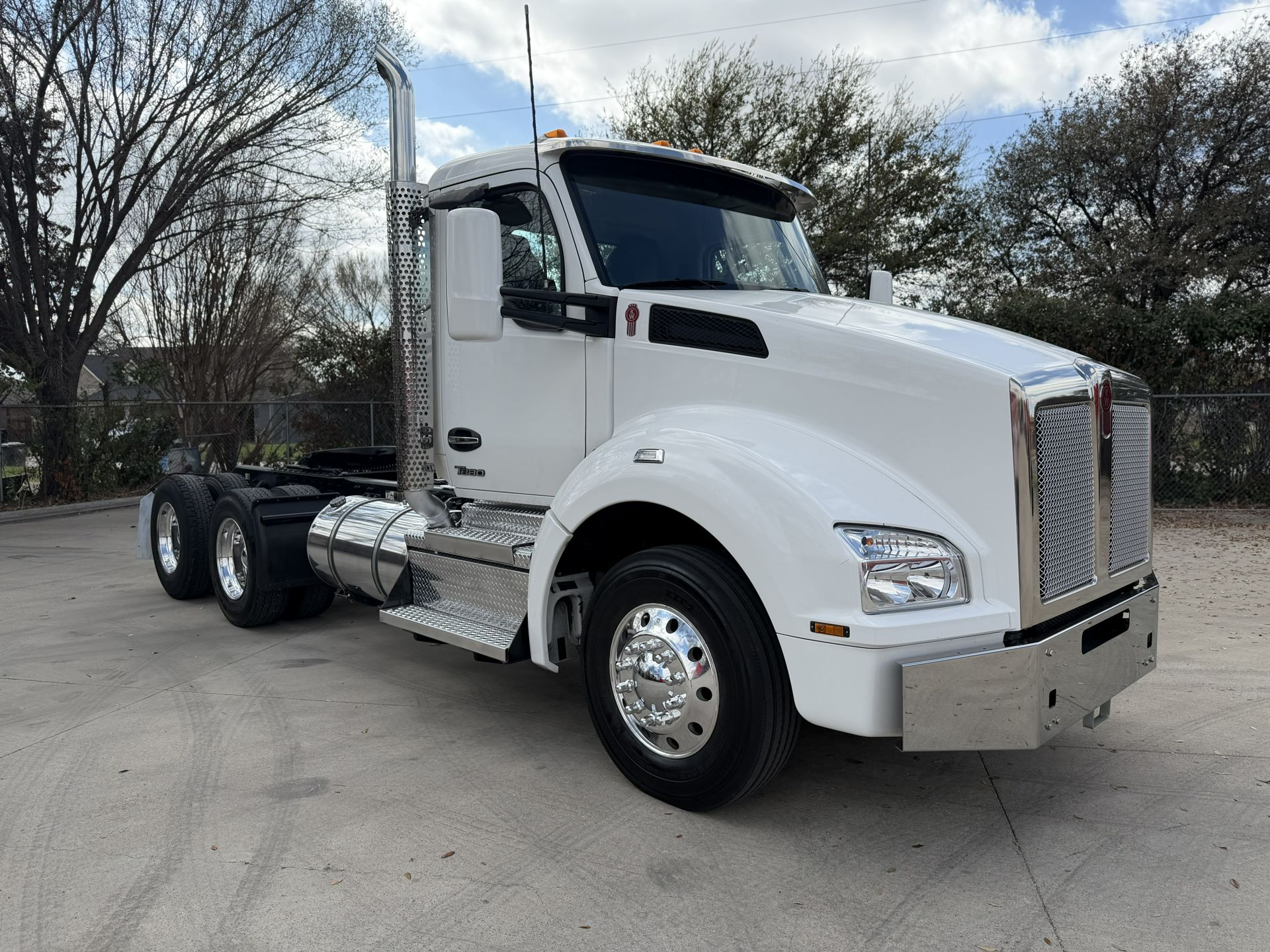 2024 Kenworth T880