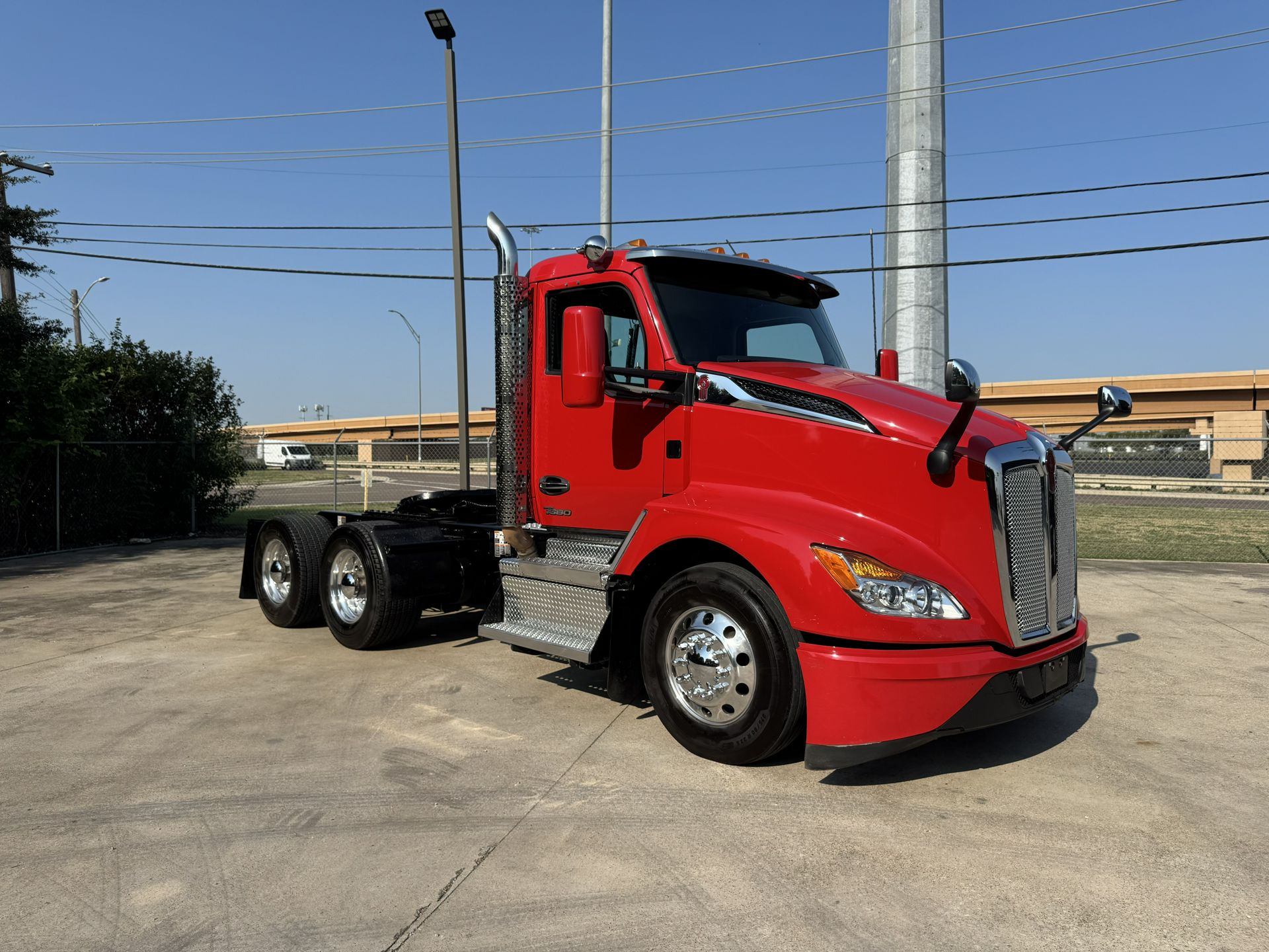 2023 Kenworth T680