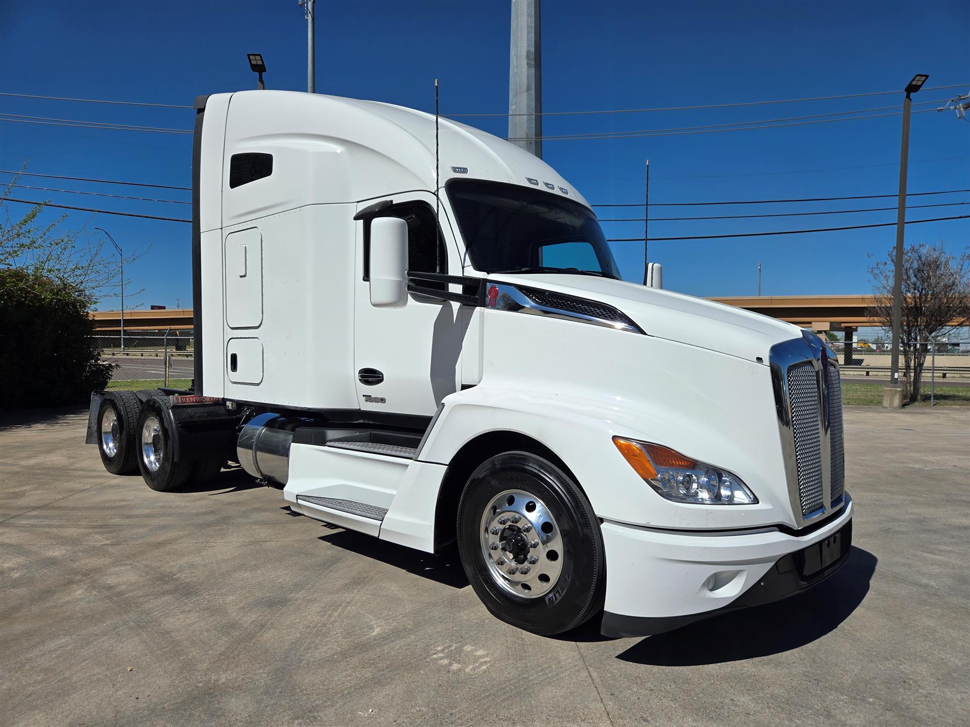 2023 Kenworth T680