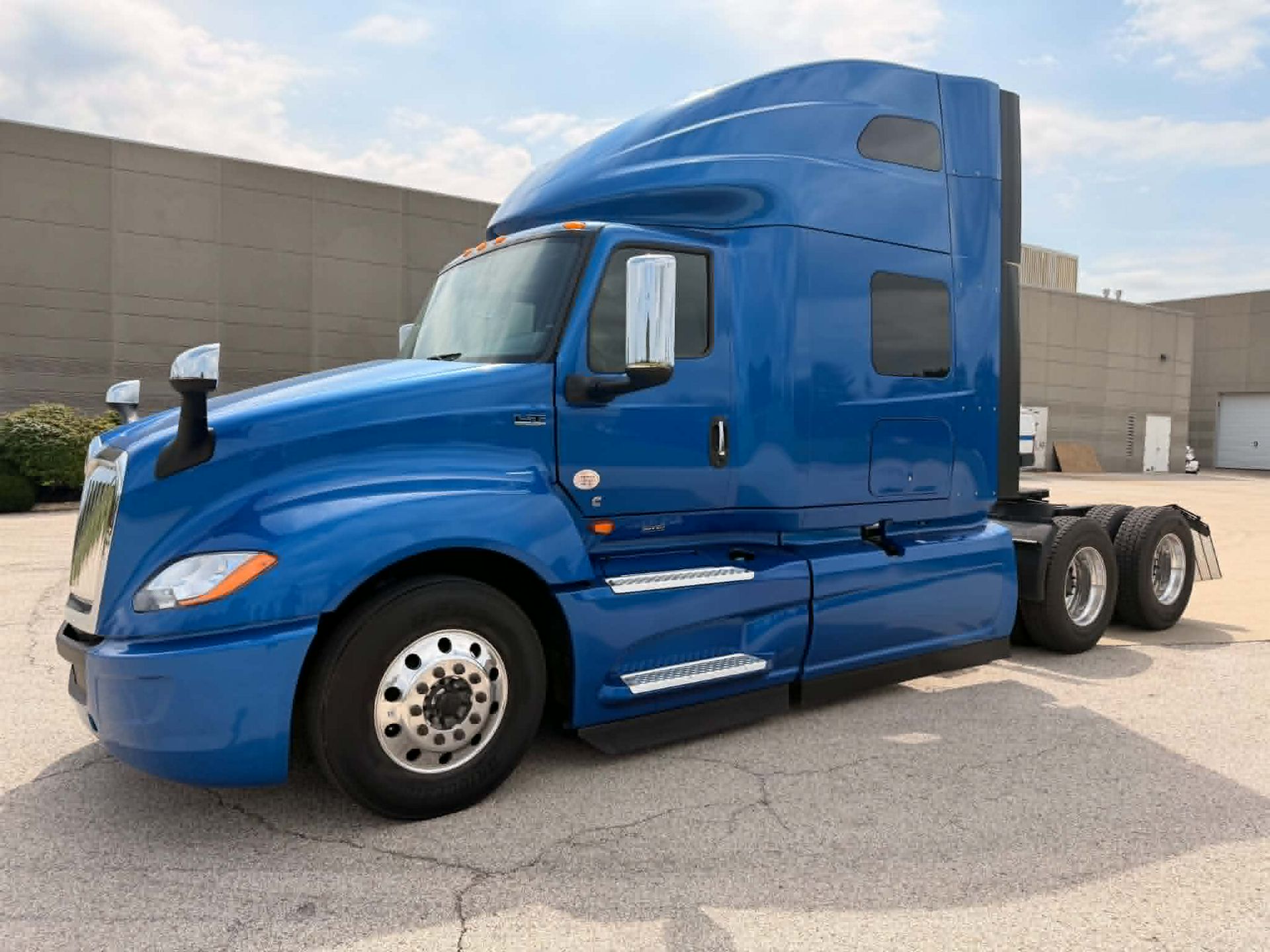 2021 International LT625