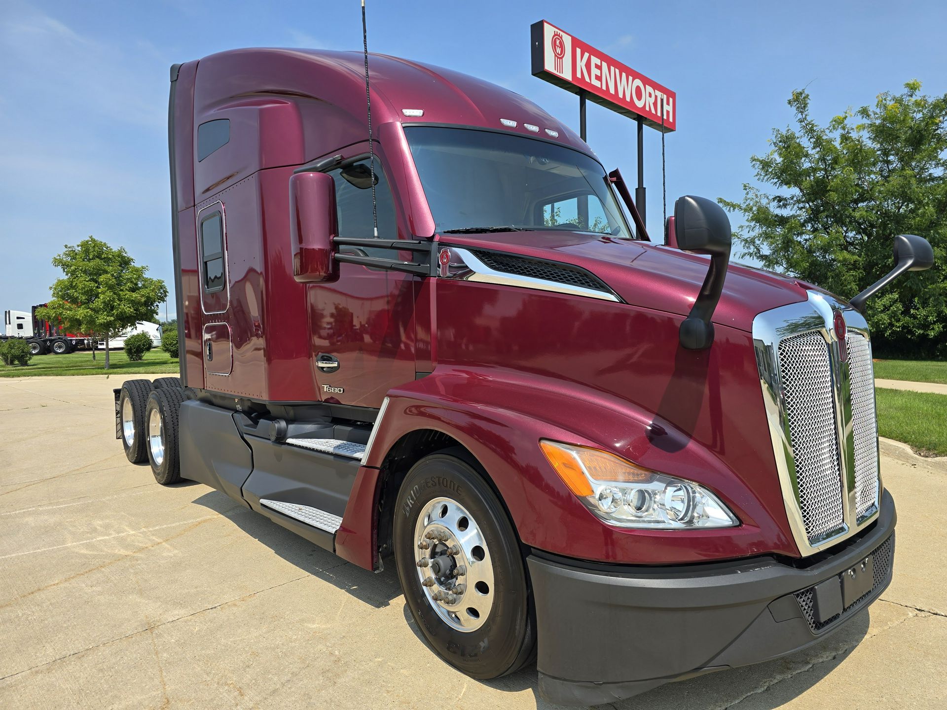 2022 Kenworth T680