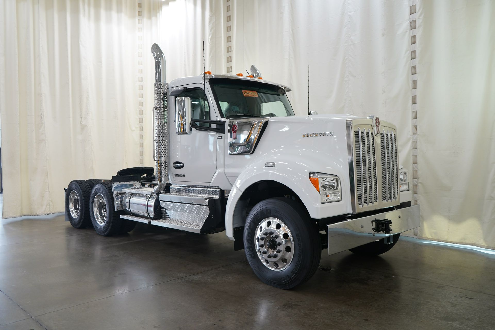 2026 Kenworth W990