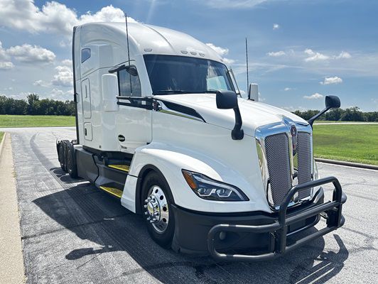 2022 Kenworth T680