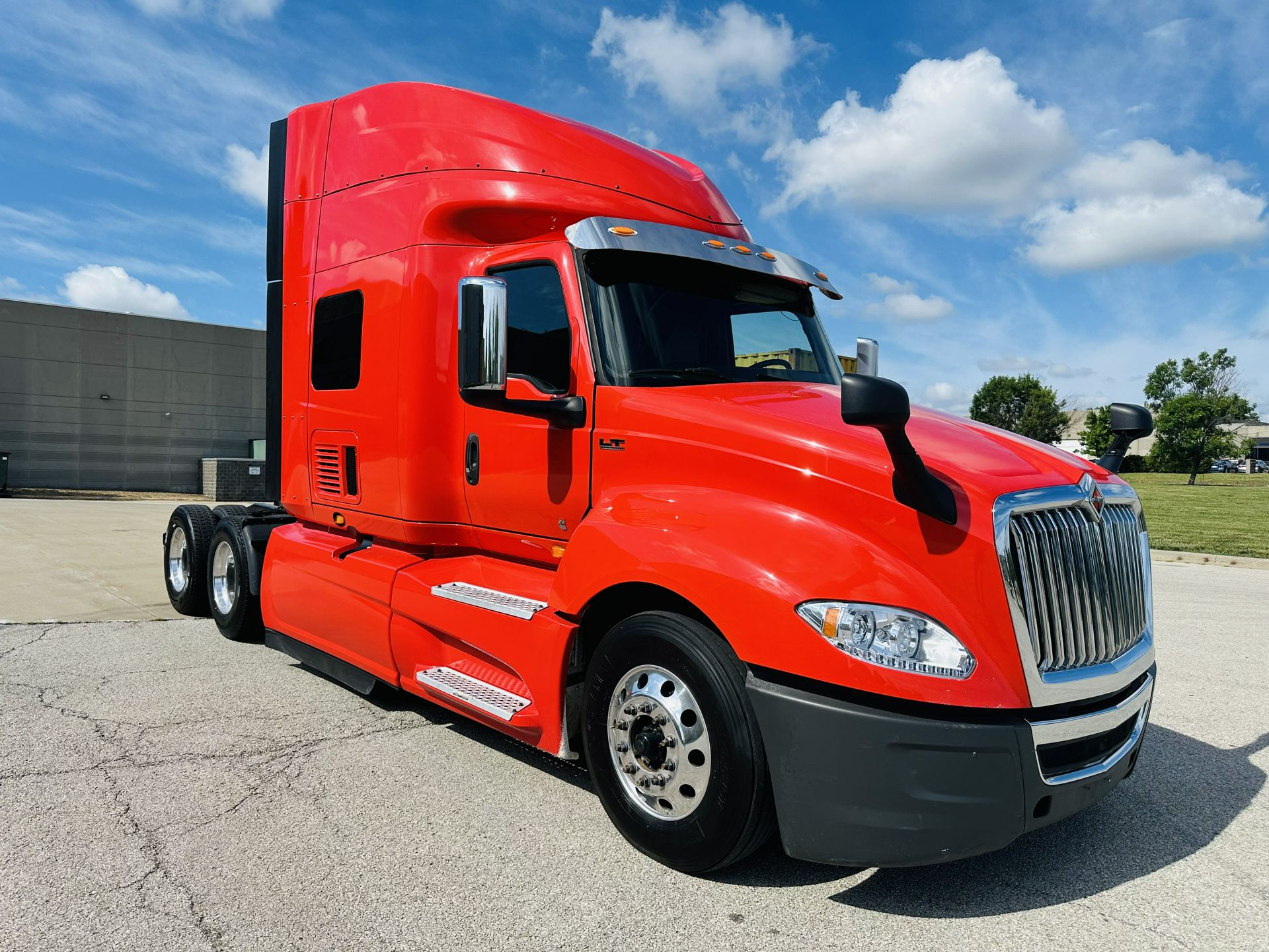 2020 International LT625