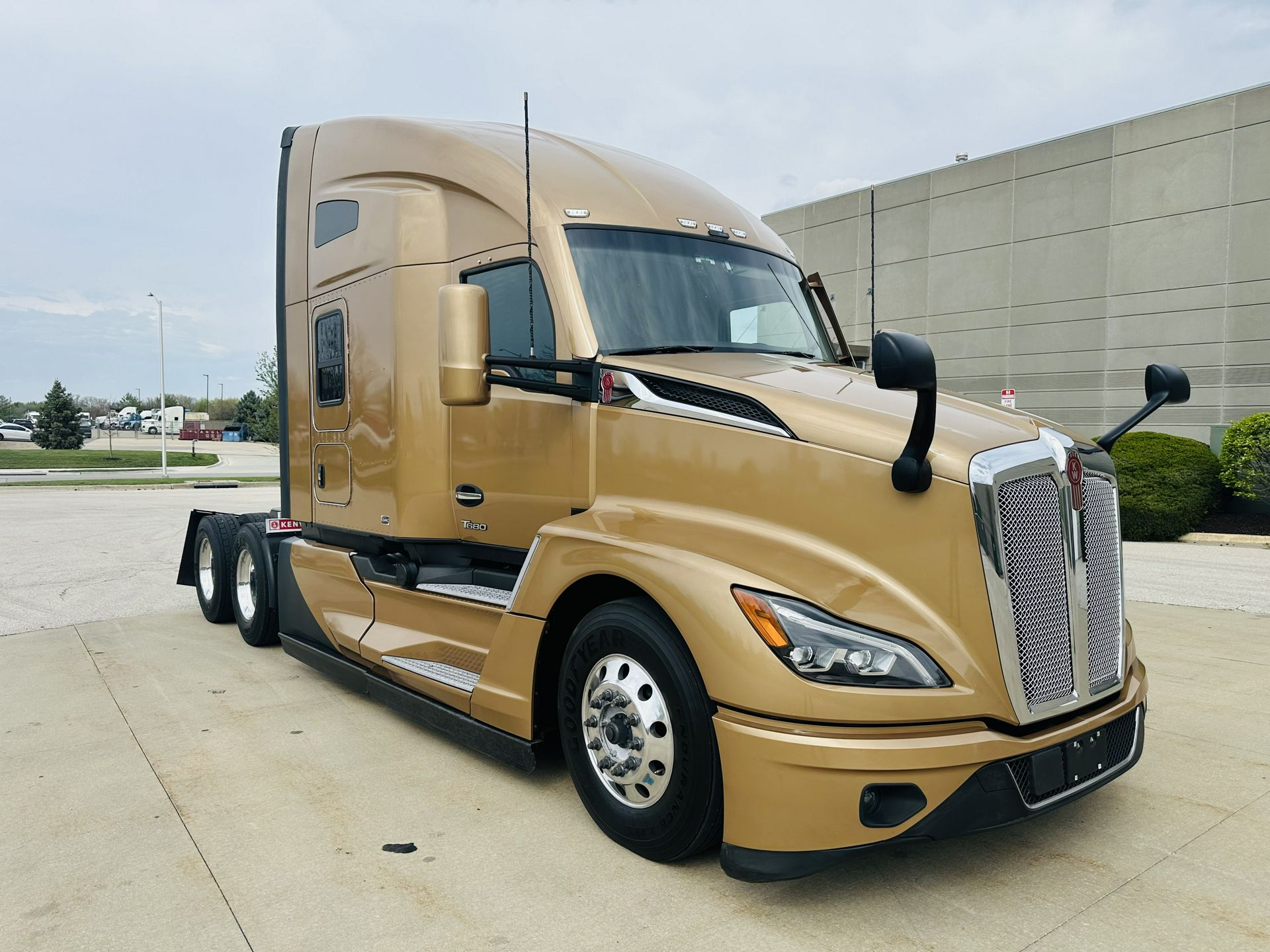 2024 Kenworth T680